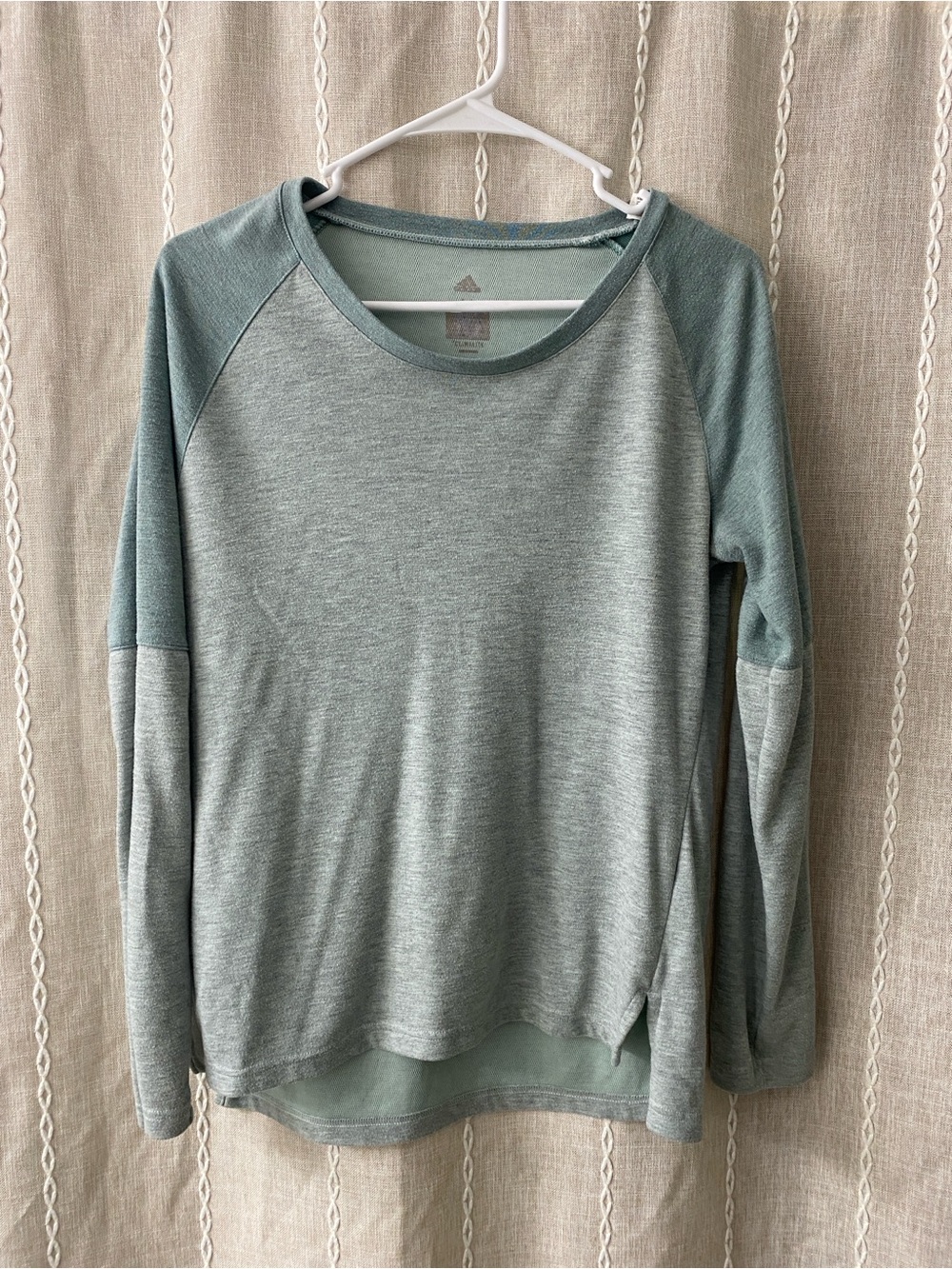 adidas Women's Long Sleeve teal Pullover